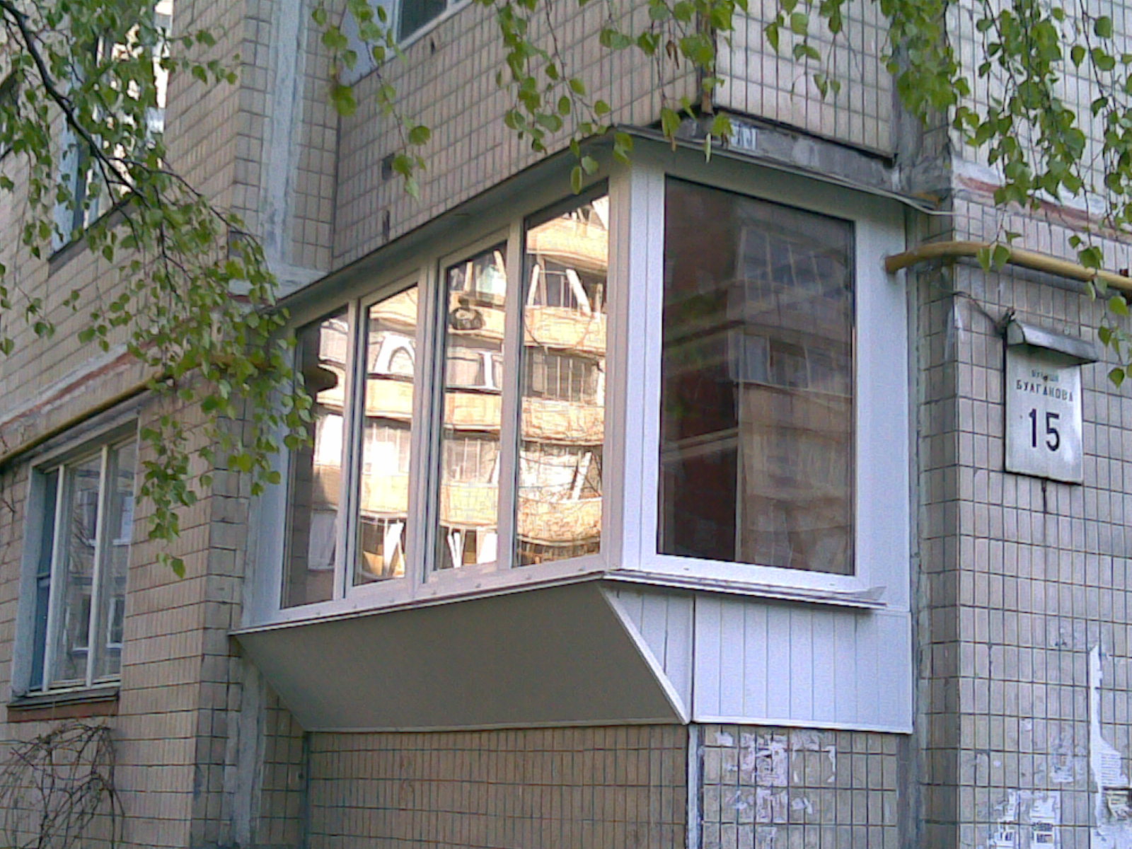 балкон с выносом